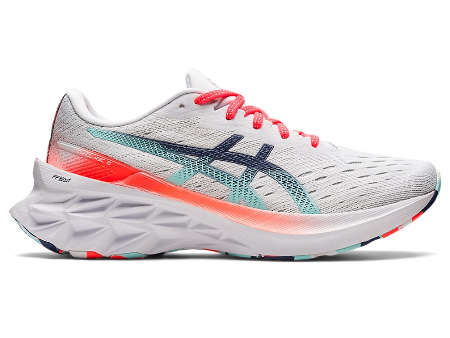 Bijele Novablast 2 Asics